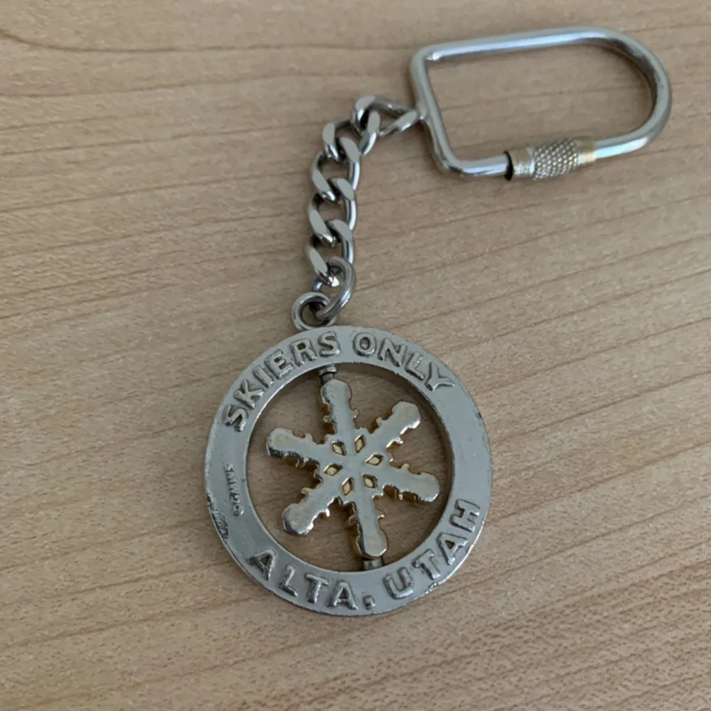 Skiers Only   Alta, Utah   Vintage Keychain